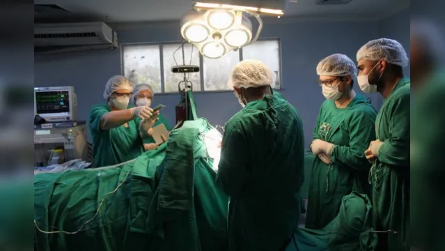 Imagem ilustrativa da notícia Hospital faz cirurgia cerebral e remove tumor com paciente acordado em Belém