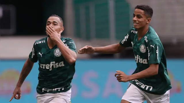 Imagem ilustrativa da notícia Jogo do Palmeiras é suspenso após proibição do futebol em razão da covid-19