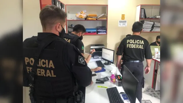 Imagem ilustrativa da notícia Quadrilha frauda documentos para compra de armas no Pará