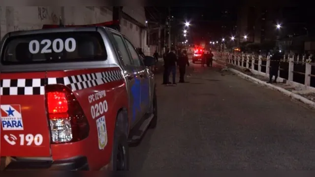 Imagem ilustrativa da notícia Vídeo: mulher é assassinada em rua no bairro do Reduto