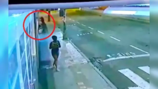 Imagem ilustrativa da notícia Lutador é acusado de espancar morador de rua até a morte; veja o vídeo