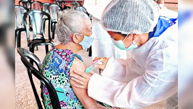 Imagem ilustrativa da notícia Vacinação de idosos entre 80 e 82 anos começa nesta terça (02)  e segue até quinta (04) em Belém