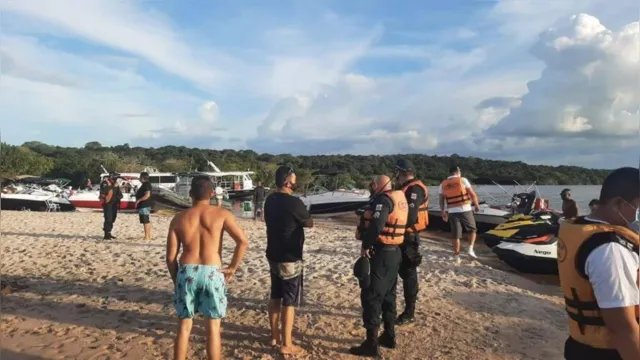 Imagem ilustrativa da notícia Festa clandestina é encerrada em praia em Santarém