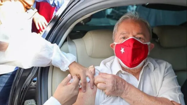 Imagem ilustrativa da notícia Lula toma a 2º dose da vacina contra a Covid-19