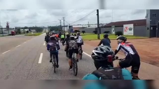 Imagem ilustrativa da notícia Grupo faz protesto após morte de ciclista em Castanhal