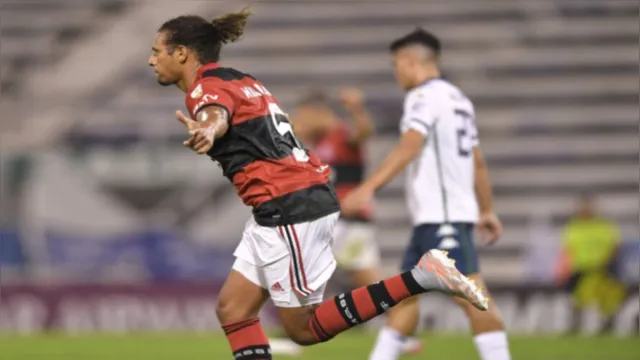 Imagem ilustrativa da notícia Flamengo vira fora de casa e garante vitória na Libertadores
