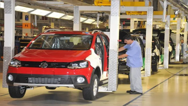 Imagem ilustrativa da notícia Volkswagen dá férias coletivas para 2,2 mil funcionários