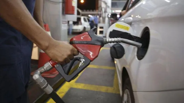 Imagem ilustrativa da notícia Governo do Pará decide não aumentar preço médio dos combustíveis