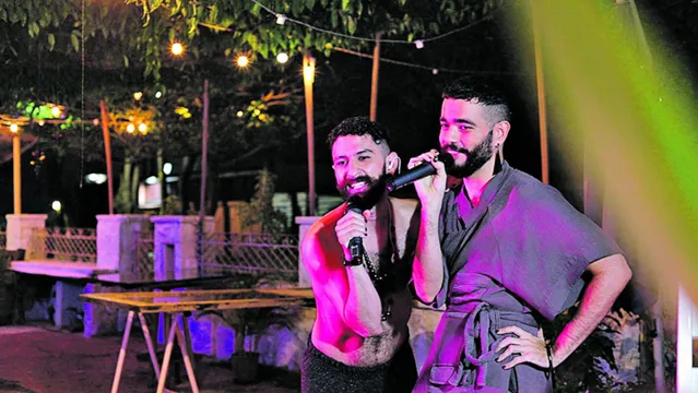 Imagem ilustrativa da notícia Duo
Ctrl+N apresenta brega sofisticado no festival Pajubá