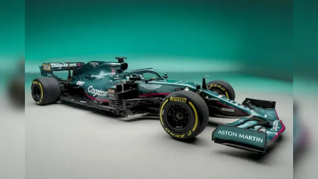 Imagem ilustrativa da notícia Aston Martin apresenta carro verde e rosa para retorno à F1 após 60 anos