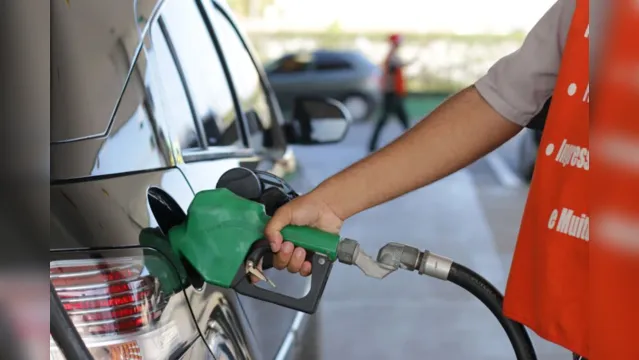 Imagem ilustrativa da notícia Petrobras anuncia que gasolina ficará 8% mais cara; diesel e gás terão reajuste também