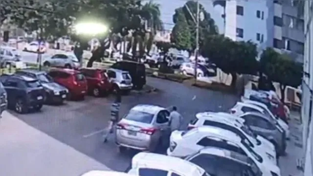 Imagem ilustrativa da notícia Câmeras de segurança flagram assalto a motorista; veja!