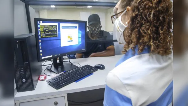 Imagem ilustrativa da notícia Detran vai suspender agendamentos e estuda atendimento em formato drive-thru