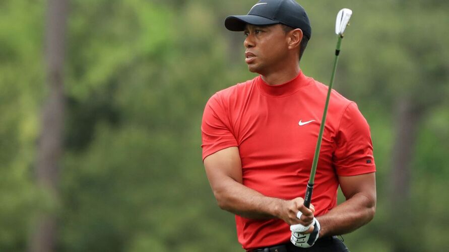 Imagem ilustrativa da notícia: Maior golfista do mundo, Tiger Woods sofre grave acidente nos EUA. Veja o vídeo!