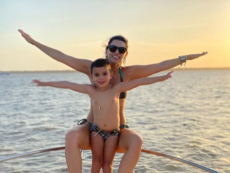 Priscila Vieira e o filho Noah