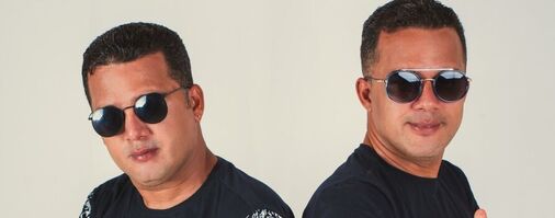 Os irmãos gêmeos começaram a cantar há três décadas.