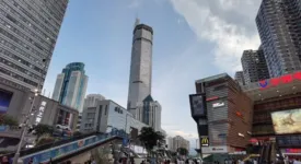 Edifício possui quase 300 metros de altura
