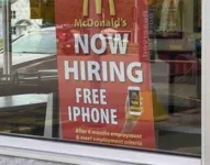 McDonald's oferece iPhone para quem trabalhar em estabelecimento.