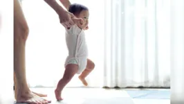 Imagem ilustrativa da notícia Andar na ponta dos pés pode causar danos para os bebês