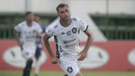 Cariús fez o terceiro gol da vitória diante do Águia, no último sábado.