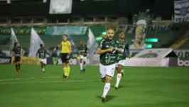 Regis, autor de um dos gols do Guarani no clássico contra a Ponte Preta, será desfalque para o jogo contra o Leão.