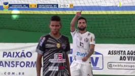 Lucão empatou o jogo faltando pouco mais de um minuto para o término da segunda etapa.