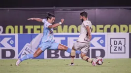 Nicolas fez seu jogo de número 100 com a camisa bicolor.