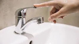 A previsão é que o trabalho seja concluído ainda hoje, a partir das 16h. 