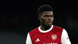 Thomas Partey é flagrado em balada londrina.