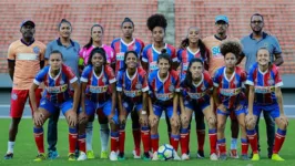 Comentaristas falam que jogadoras do time de futebol feminino do Bahia em cabelos "exóticos".