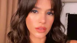 Bruna Marquezine compartilhou um momento íntimo nas redes sociais.