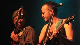 Callibre (baixo) e Bruno Ferraj (voz e guitarra)
