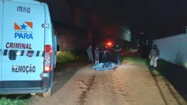 Passagem pouco iluminada serviu como cenário do crime