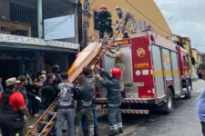 Alan Tadeu recebeu cortejo fúnebre até o cemitério, sendo transportado em carro do próprio Corpo de Bombeiros