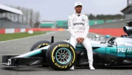 Imagem ilustrativa da notícia Dona da Mercedes, equipe de Hamilton, pode sair da Fórmula 1