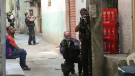 Vídeo mostra um verdadeiro cenário de guerra após operação do Jacarezinho.