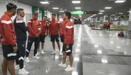 Jogadores do Independiente no Aeroporto de Salvador