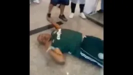 Imagem ilustrativa da notícia Medo de agulha: homem desmaia ao tomar vacina contra a covid