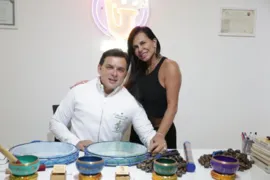 Gretchen ao lado do marido, Esdras de Souza.