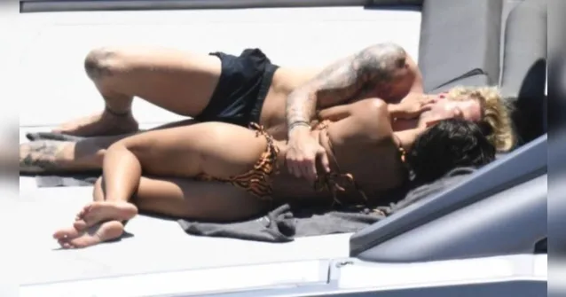 Imagem ilustrativa da notícia Jogador Karius se separa após ser visto beijando outra