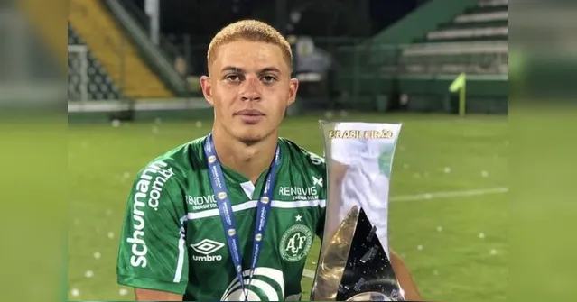 Imagem ilustrativa da notícia Chape não libera meia e Clube do Remo encerra negociação