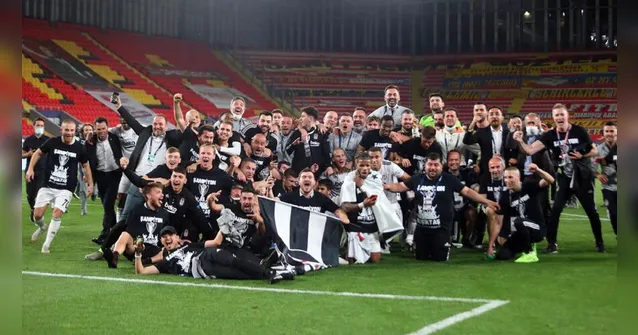 Imagem ilustrativa da notícia Dramático! Clube é campeão por um gol na Europa. Assita