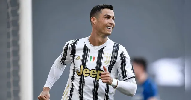 Imagem ilustrativa da notícia CR7 deixa boatos de saída de lado e mostra uniforme novinho