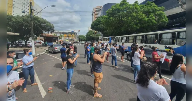 Imagem ilustrativa da notícia Estudantes da área da Saúde protestam por vacinação