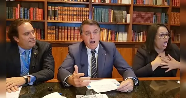Imagem ilustrativa da notícia Bolsonaro volta a imitar pessoa com falta de ar