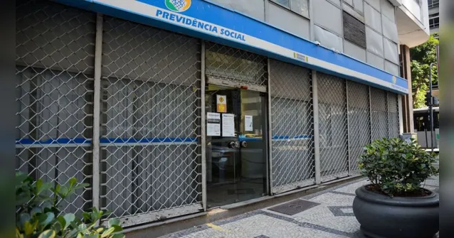 Imagem ilustrativa da notícia Décimo terceiro do INSS começa a ser pago dia 25