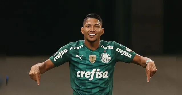 Imagem ilustrativa da notícia Rony decide de novo e classifica Palmeiras no Paulistão