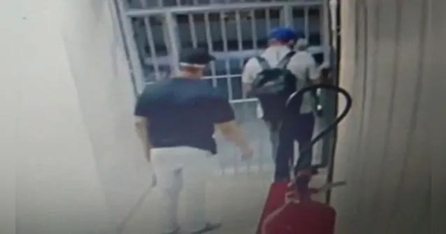 Imagem ilustrativa da notícia Vídeo: assaltantes entram pela garagem de prédio e limpam ap