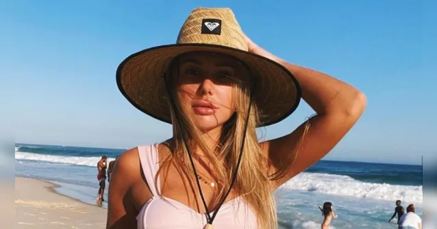 Imagem ilustrativa da notícia Carol Portaluppi exibe bumbum: "tu é a capa do cel"