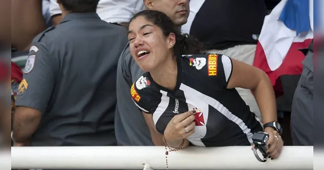 Imagem ilustrativa da notícia Justiça manda penhorar taça da Libertadores do Vasco